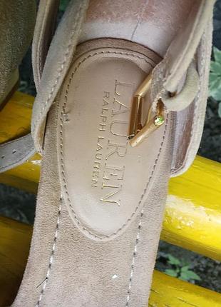 Туфлі жіночі на платформі біжевого кольору дуже красиві у відмінному стані