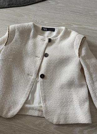Білий твідовий укорочений жакет zara