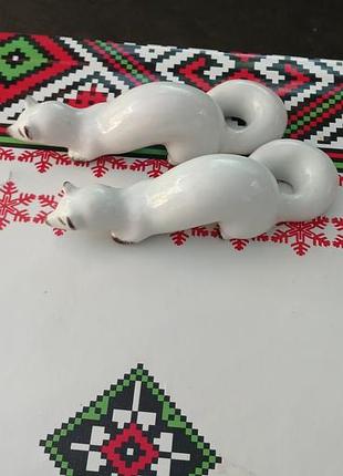 Статуетка біла ласка
