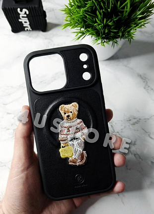 Шкіряний чохол zuck bear aristo на iphone 17 pro max чорний з magsafe з ведмежам із вишивкою брендовий оригінал із захистом камер