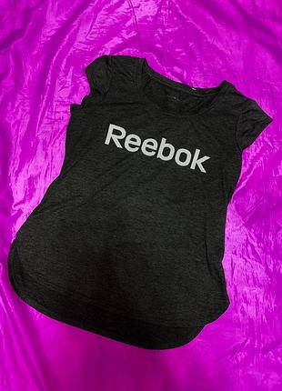 Спортивна жіноча футболка темно сірого кольору reebok оригінал хс-с