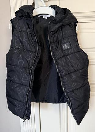 Фірмовий жилет calvin klein jeans для хлопчика