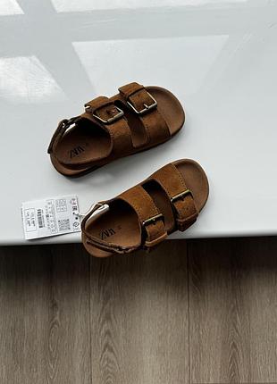 Сандалі босоніжки zara