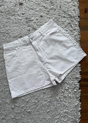 Базовые белые джинсовые шорты батал 18 р от primark