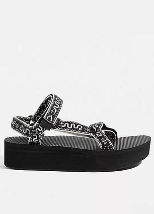 Босоніжки сандалі teva flatform universal оригінал
