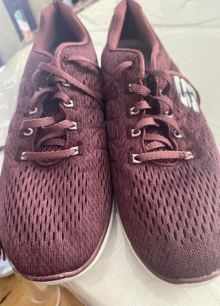 Кросівки skechers , взуття