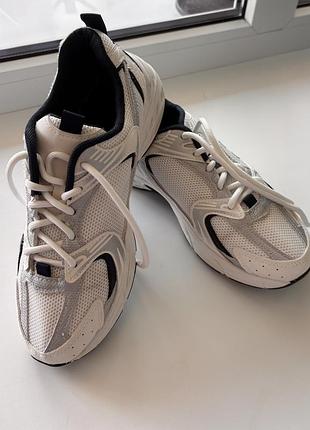 Жіночі кросівки new balance