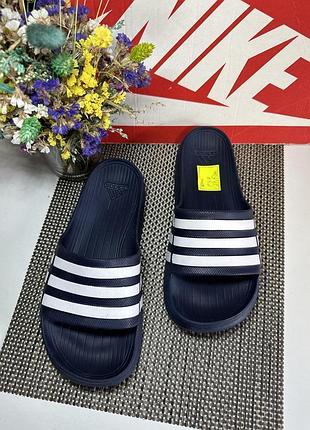 Оригинальные шлепанцы adidas