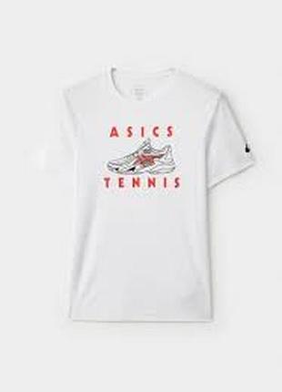 Чоловіча футболка asics з графічним принтом, стандартного крою.