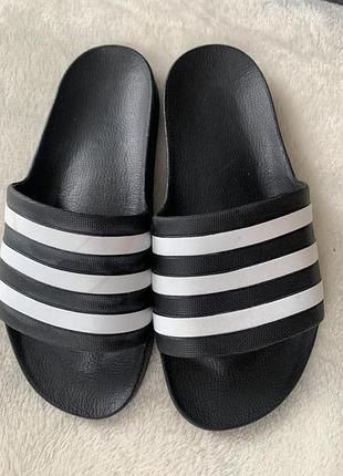 Шльопанці adidas унісекс