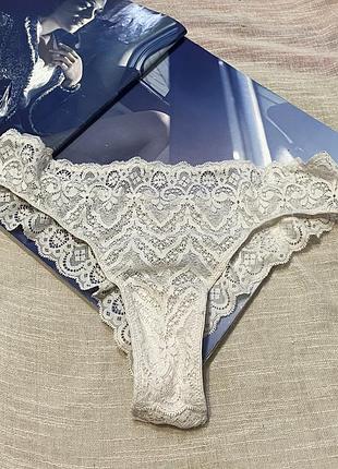 Intimissimi чудові бежеві мереживні трусики