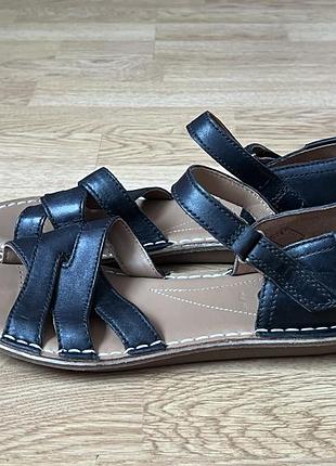 Новые босоножки clarks.