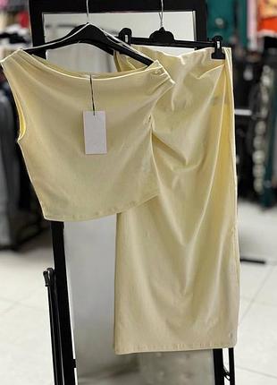 Жіночний комплект у молочному відтінку від zara