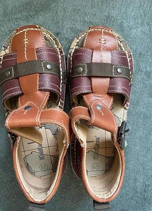 Босоніжки kickers (28 розмір)