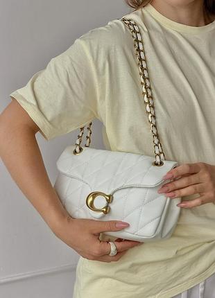 Жіноча сумка coach tabby shoulder bag 26 біла