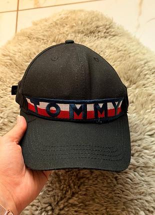 Кепка жіноча на дорослу голову від tommy hilfiger регулюється