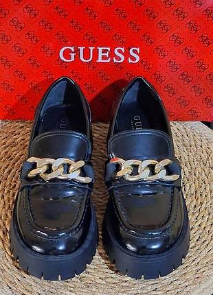 Жіночі лофери guess los angeles hillford(оригінал) лакована шкіра,36 розмір,нові.