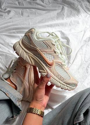 Неймовірні жіночі кросівки nike v5 rnr soft pearl нюдові молочні