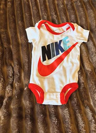 Боді від nike на 0-6 місяців