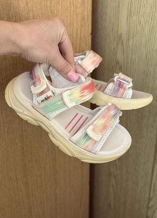 Босоніжки для дівчинки