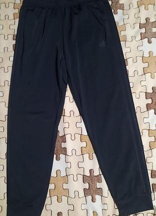 Нові чоловічі спортивні штани джогери adidas essentials warm-up h46107 оригінал розмір m