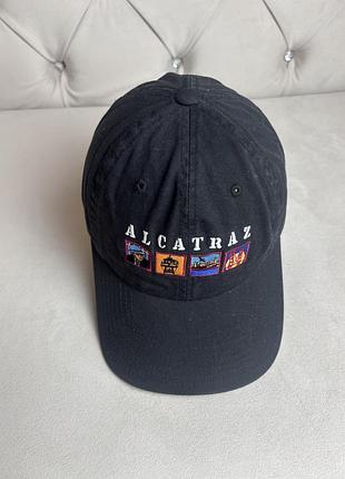 Вінтажна кепка alcatraz san francisco / чорна бейсболка captain travel / мерч