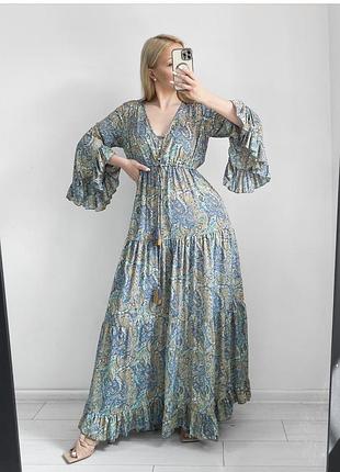 Шовкова сукня