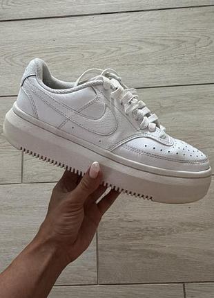 Кросівки жіночі nike court vision alta white dm0113-100