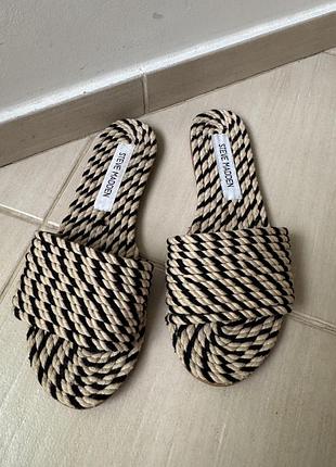 Продам шльопанці steve madden