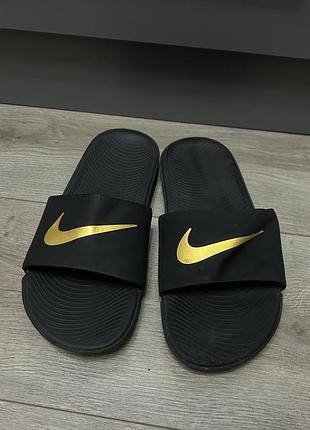 Шльопанці nike