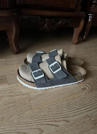 Нові шльопанці birkenstock arizona soft footbed — розмір 41 (265 мм)