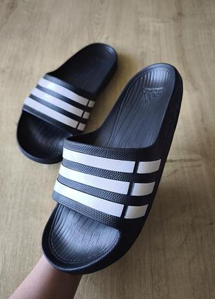 Крутые мужские резиновые шлепанцы adidas, оригинал. размер 41,5