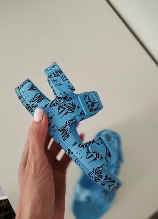 Босоножки р.28, стелька 17