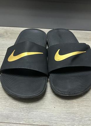 Шльопанці nike чорні з золотом