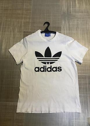 Adidas💙чоловічий одяг/біла футболка 💛м50