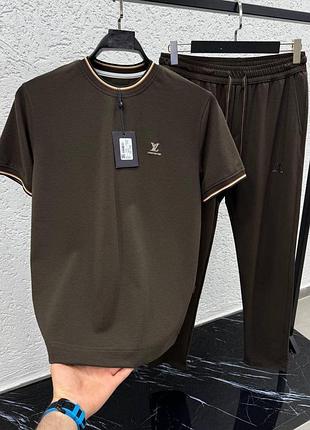 Чоловічий костюм louis vuitton