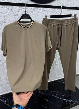 Чоловічий костюм louis vuitton
