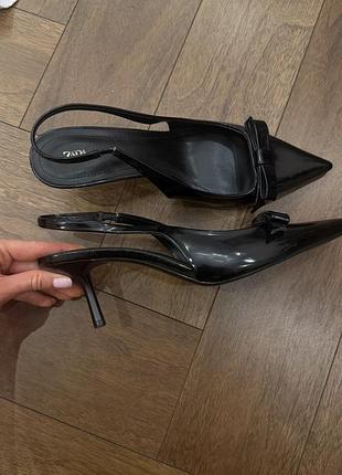 Туфлі zara