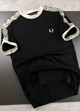 Чоловіча футболка fred perry