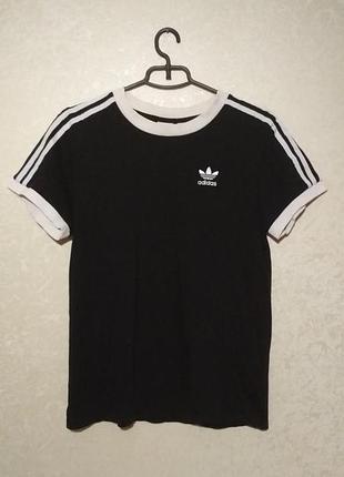 Футболка adidas (s-m) с лампасами оригинал