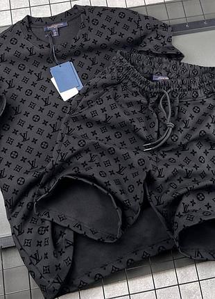 Чоловічий костюм louis vuitton в чорному кольорі