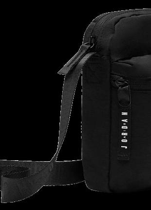 Сумка крос-боді nike airborne festival bag 0,75l чорний 17х12,5х3 см (9a0631-023)