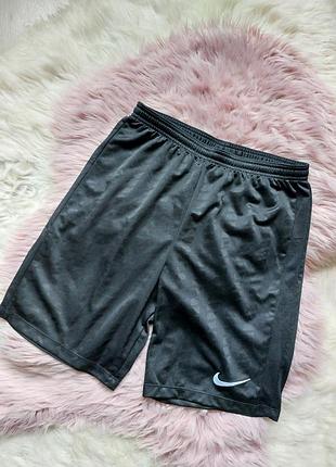 💙❤️💜 красивые легкие шорты nike оригинал