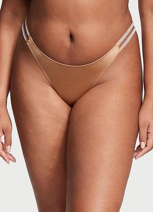 Женские трусики victoria's secret (154100516476) shine chain strap lace brazilian со стразами xs бежевые