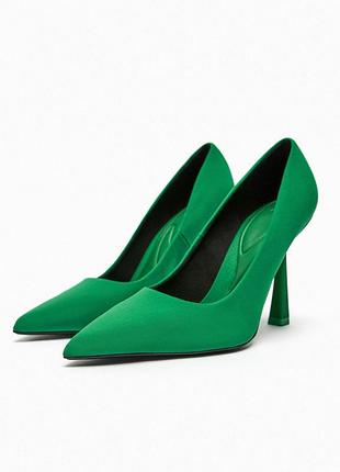Стильные базовые лодочки zara