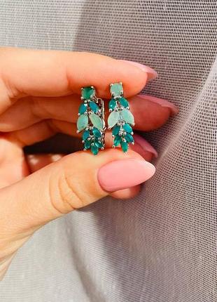 Серебряные серьги с изумрудом 222-7173