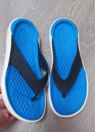 Мужские шлепанцы crocs