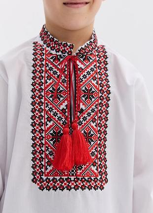 Вышиванка для мальчика белая, марко красный, черный вышивка