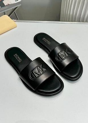 Шльопанці шкіряні шльопанці
