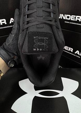 Under armour essential runner black beige 8